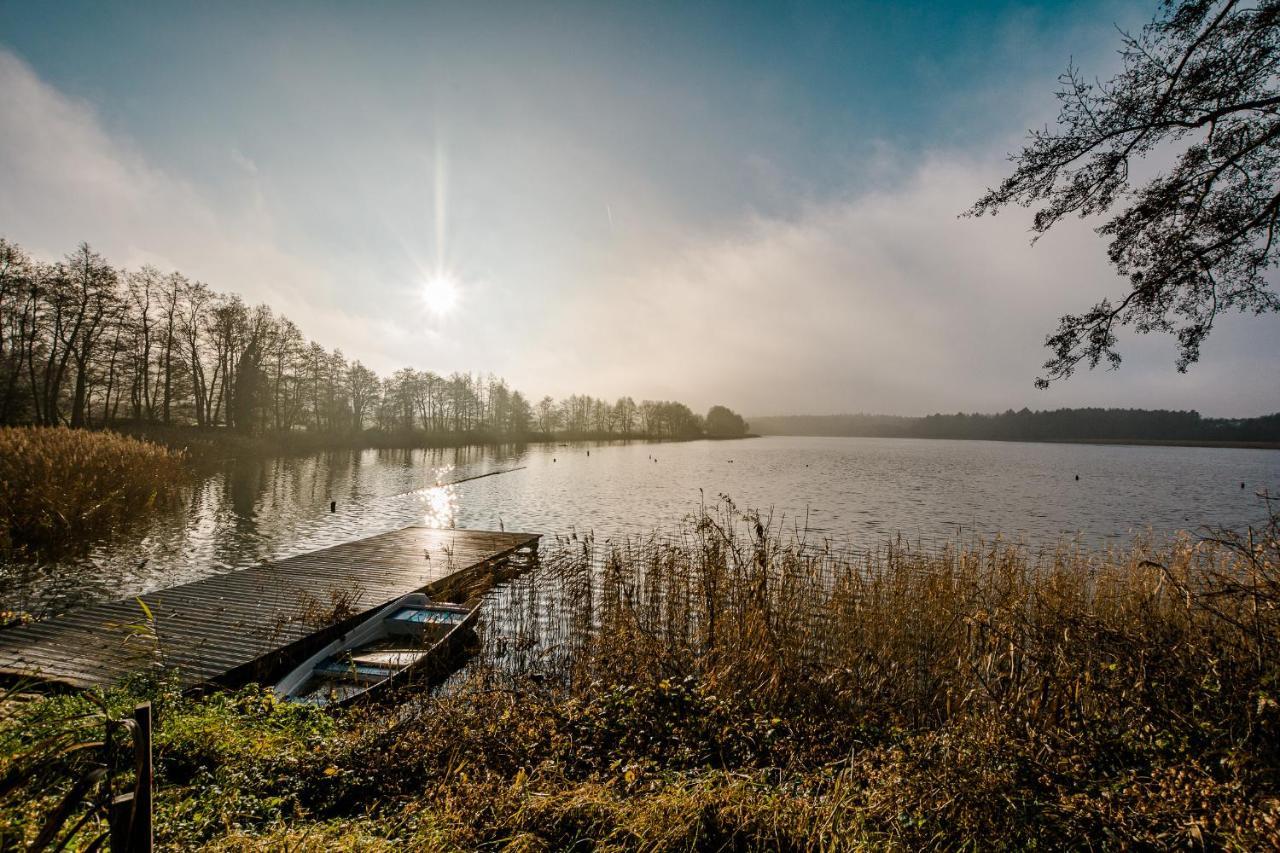 Luxus-See-Domizil Mit Sauna, Kamin Und Boot-130 Qm Fuer 6 Personen Krakow am See Luaran gambar