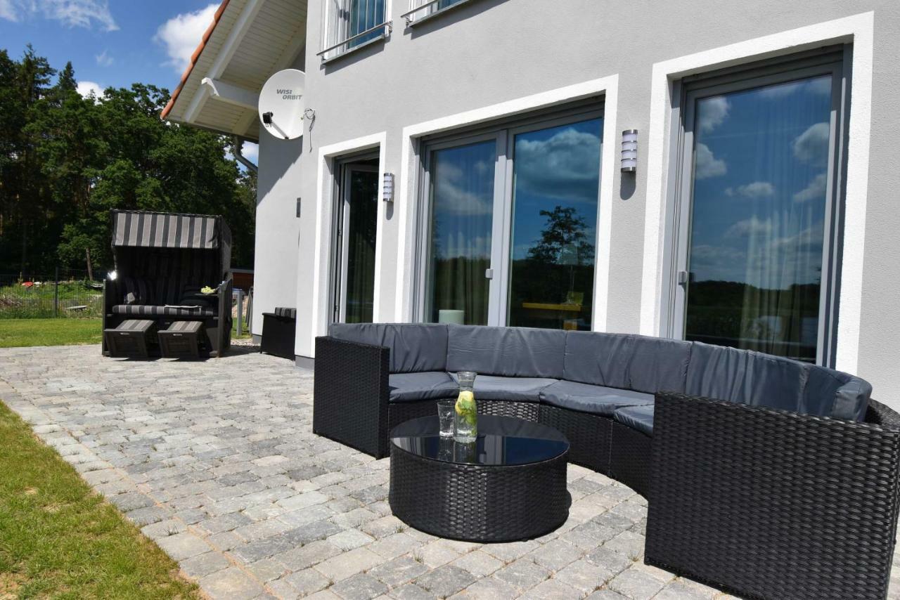 Luxus-See-Domizil Mit Sauna, Kamin Und Boot-130 Qm Fuer 6 Personen Krakow am See Luaran gambar